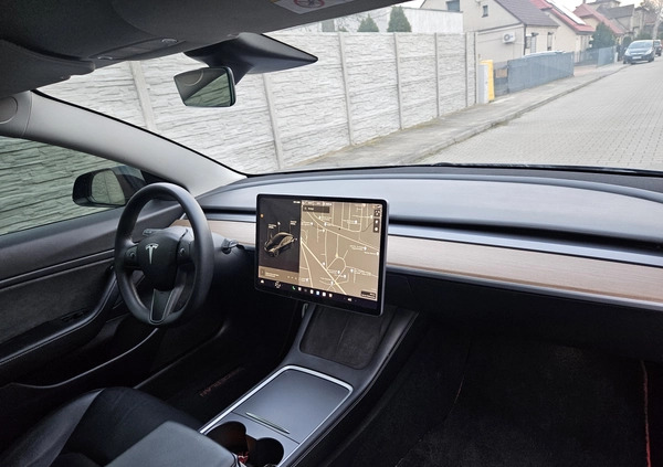 Tesla Model 3 cena 145700 przebieg: 44000, rok produkcji 2021 z Wrocław małe 562